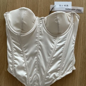 Korsett - Helt ny korsett från nakd