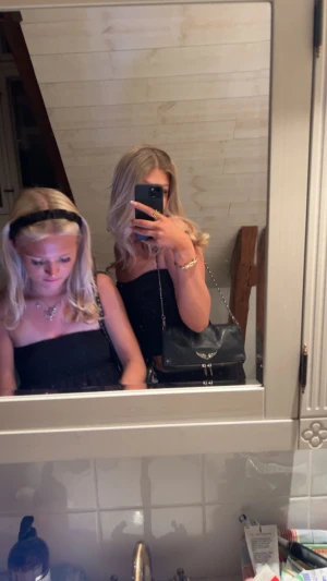 zadig väska - säljer min skit snygga zadig väska då jag ska köpa en ny💕💕