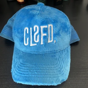 Keps - Classified - Tjenare! Säljer min keps då jag aldrig använder den så tänker att den kan komma till nytta på någon annans huvud, nypris 549kr