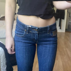 Lågmidjade diesel jeans  - Strl 24/32