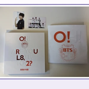 Bts Album O!RUL8,2? - Säljer mitt officiella Bts Album O!RUL8,2? Med alla inclutions+ preorder affisch då den kanske kan skänka glädje åt någon annan. Obs! Det är priset+60kr frakt. Tveka inte att höra av er om ni undrar något!<3