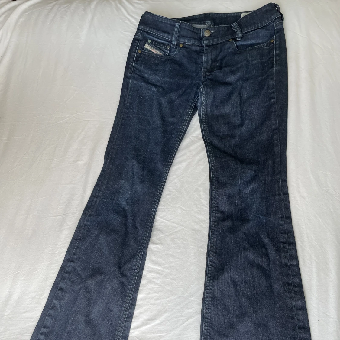 lågmidjade diesel jeans