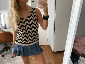 Virkat linne - Virkat linne med lite missonivibes, frakt ingår inte. Jag brukar ha s/m