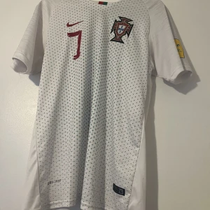 Cristiano Ronaldo  - Storlek M Portugals Borta ställ 2018