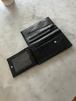 Plånbok - Plånbok med flera fickor