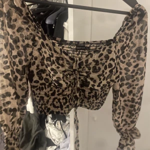 Topp - Passar folk i xs och i s. Jätte söt topp