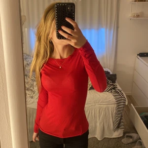 Intimissimi tröja  - Jätte fin tröja i bra skick, säljer då den inte kommer till användning! 🫶🏼