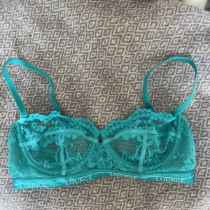 Lounge wear - Fin bh från loungewear, säljer då den är för liten på mig så aldrig använd💗