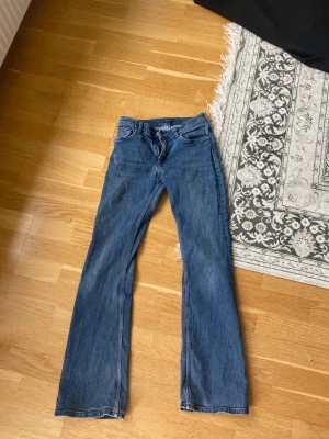 Gant jeans - Gant jeans Storlek 158-164 men passar mig som bär xs och är 163 cm lång Pris kan diskuteras mm om flera är instresserade är det bud som gäller