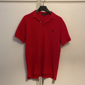 Ralph Lauren Piké - Perfekt till sommaren! - Knappt använd, gott skick. Slim fit. 