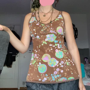 Snyggt linne  - Fint linne köpt i Amsterdam lite över ett år sen och är tyvärr inte min stil längre. Kom gärna med frågor🫶🏻