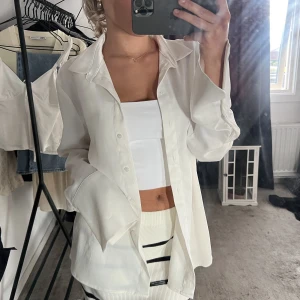 Silkes skjorta  - Skjorta ifrån gina tricot storlek 36, aldrig använd