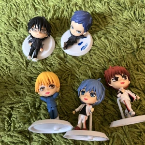 Animefigur  - 5 stycken figurer från kurokos basketball 