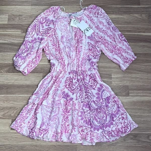 Zara klänning  - Populära Zara kläning i storlek S! 💕