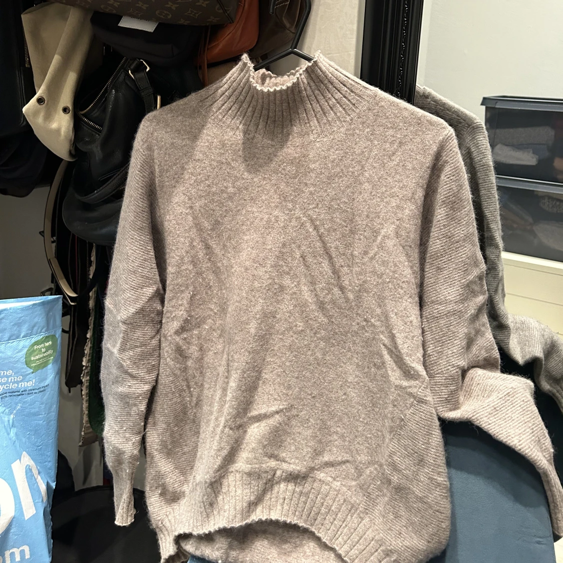 Beige cashmere tröja - 90