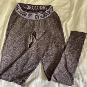 Träningstights Gymshark  - Träningstights från Gymshark i stl xs.