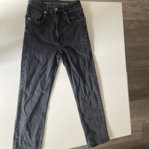 Svara denim jeans Jeans - Bra kvalitets denim jeans som är sällan använda och behöver säljas