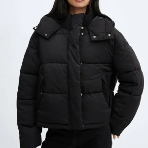 Dunjacka - Dunjacka från Mango, sparsamt använd❤️Slutsåld! Skriv för egna bilder