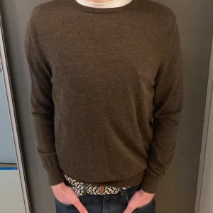Merinoull Tröja - Säljer nu denna jättesköna tröjan i 100% Merinoull. Färgen är brun, storlek S och 9/10 skick. Säljer denna för endast 179kr! Hör av dig vid minsta lilla fundering 😊