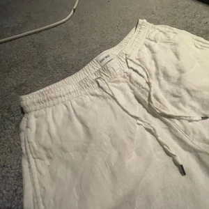 Linne byxor - Skick 8/10 Nypris 1200 Storlek L