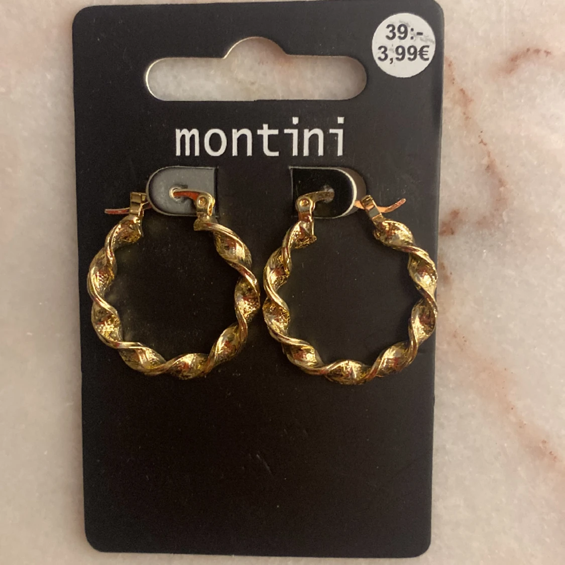 Guld örhängen  - 1