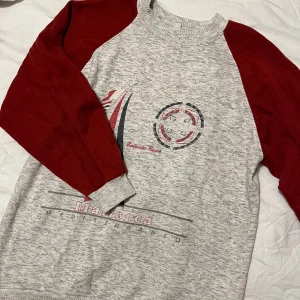 Sweater - Mysig sweater köpt på Humana! 🫶