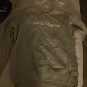 Calvin klein hoodie - Kom priv!