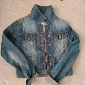 Jeansjacka, lager157 - Jeansjacka från lager157 i storlek S. Knappt använd så är i fint skick.