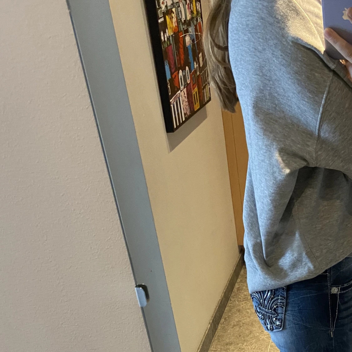 Sweatshirt som jag har använt typ en gång. Köpte för ungefär 250kr i England. Väldigt bra kvalite och är inte slitet alls. - 91