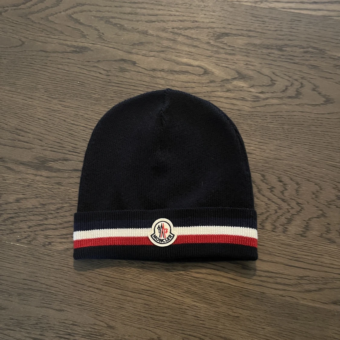 Moncler mössa