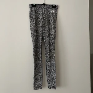 Träningstights - Snygga träningstights från nike storlek xs