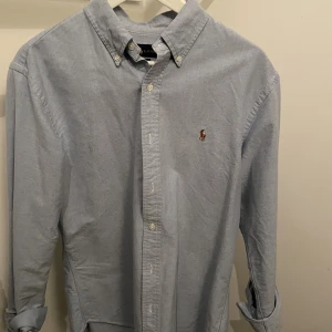 Skjorta Ralph lauren slimfit - Skjorta från Ralph lauren, slimfit. Storlek large