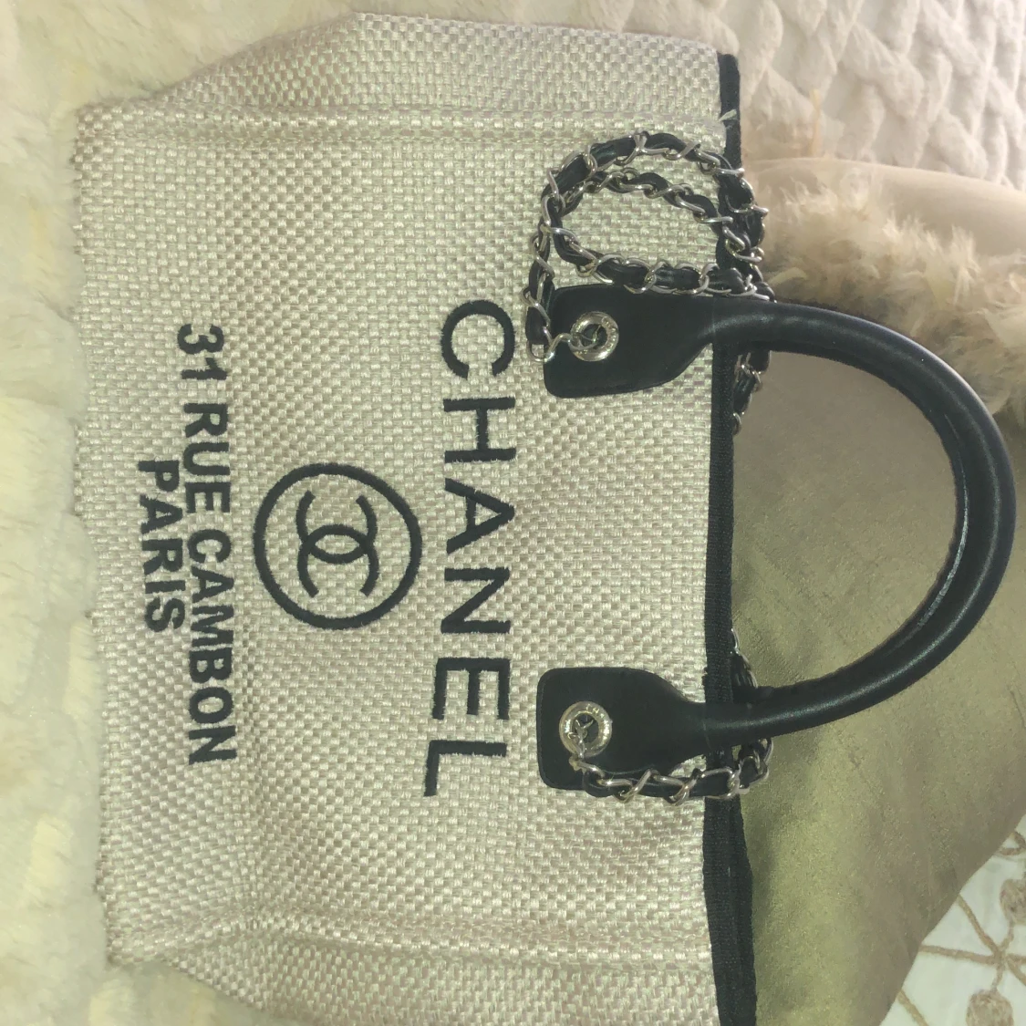 Chanel  - 90