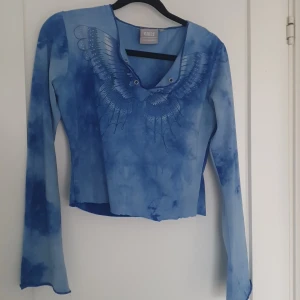 2k tröja - Härlig långärmade topp som är lite kortare🌺 perfekt till sommare  