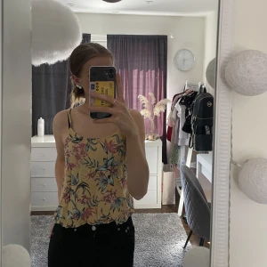 Sommar linne🌼 - Fint blommigt linne🌷🌷