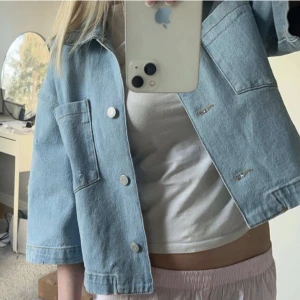 Trekvartsarmad jeansjacka - Så fin vårjacka!