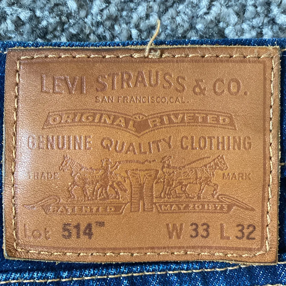 Säljer mina Levis byxor då jag inte andvänder dom längre   Levis 514. Jeans & Byxor.