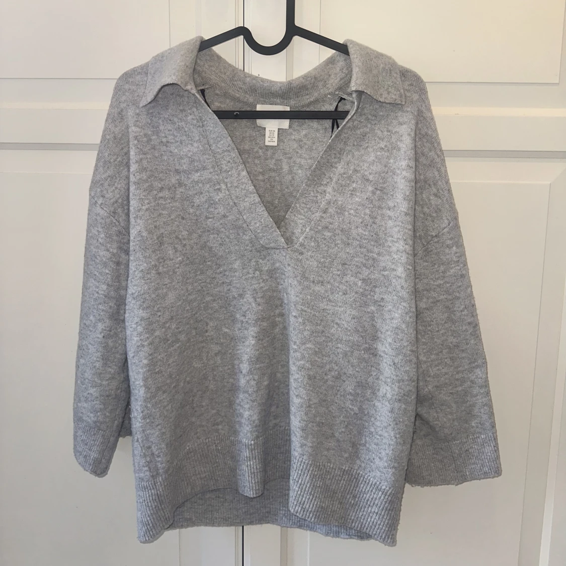 Stickad tröja med krage  - 90