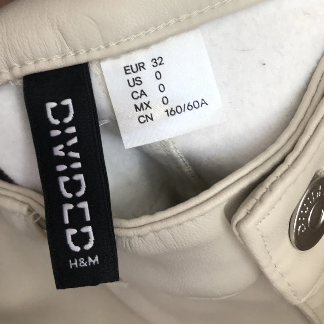 Läderbyxor beige  - 91