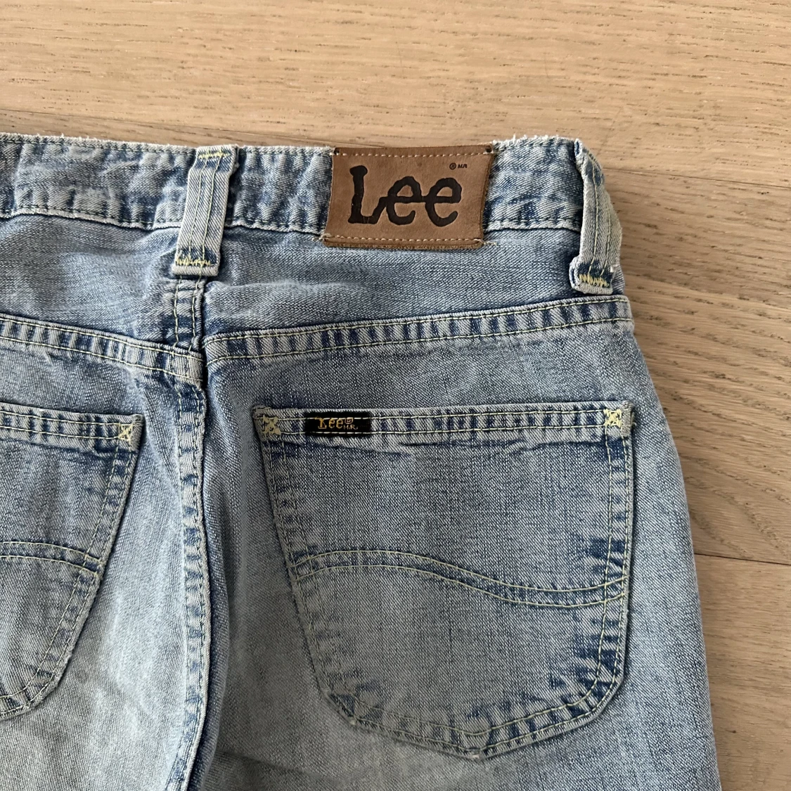 Blåa bootcut lee jeans  - 91
