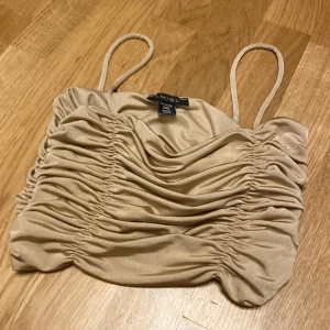 Linne i strl xxs, litet i storlek  - Linne i strl xxs, litet i storlek. Linnet är från new yorker. Det är i fint skick. 