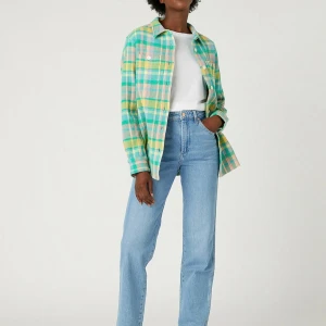 Wrangler jeans i straight format - Oanvända wrangler jeans som aldirg kommit till användning 🤍 