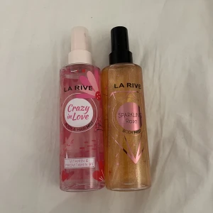 Parfym - Två la rive parfymer (1 glitter bodymist o 1 vanlig hair & body mist) säljes tillsammans! Ca 80% kvar i båda❤️