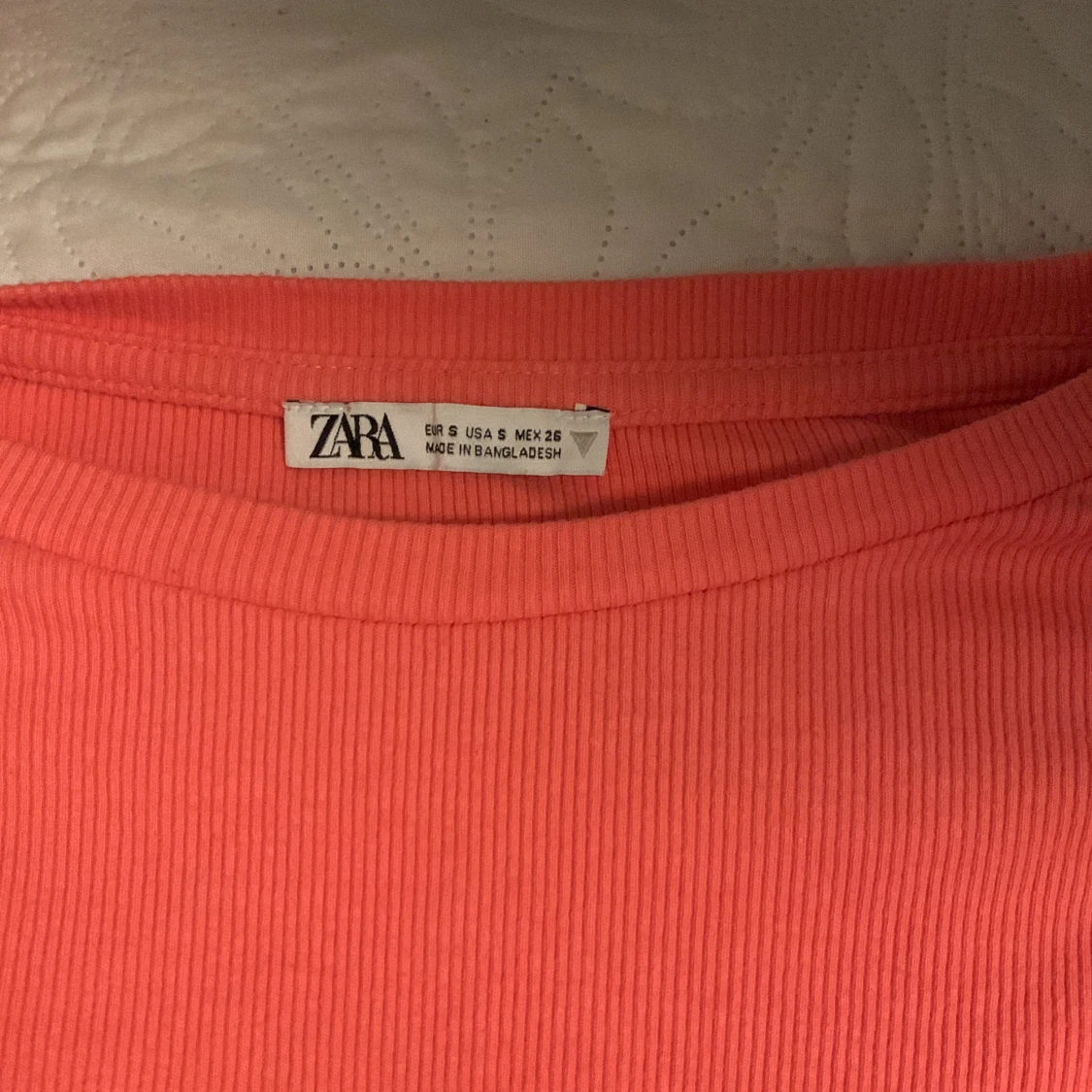 Topp med volang ärm - Zara - 90