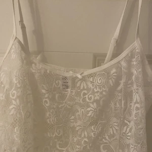 Spetslinne  - Köp helst via köp direkt funktionen 🎀🙏🏻