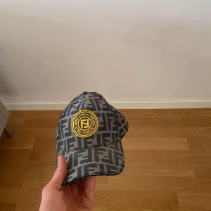 Fendi keps - Fin fendi keps i fint skick. 550:- 