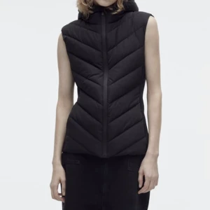 Zara Dun Väst - Zara väst i storlek S, frakt 54kr!!