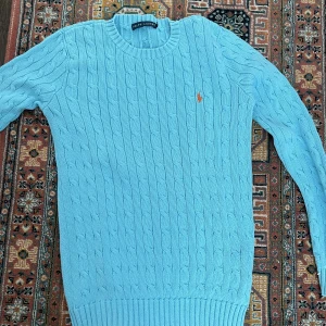 Tröja - Stickad turkos Ralph Lauren tröja, använt 1 gång och är i mycket bra skick. 