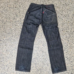 Levis 32/32 - Stora baggy jeans perfekt för skejtaren. I fint skick. Se mina övriga annonser.