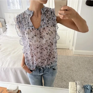 Neo Noir blus - Så fin blus från Neo Noir💕